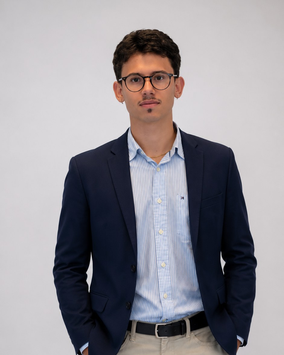 Retrato de Gabriel Taurino de terno